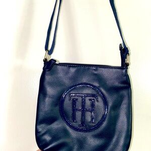 Tommy Hilfiger Logo Monogram Pebbled Leather Handbag Crossbody Purse Leather